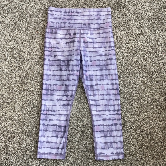 Athleta Elation Printed Capri in Tahiti Dusk Purple Size Small - Picture 3 of 7